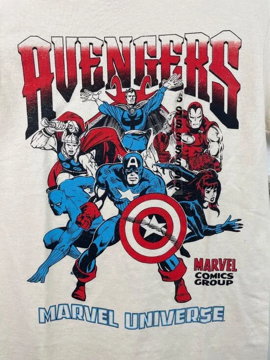 Marvel Avengers Graphic Tee Marvel Universe Beige Size Small Crewneck - Picture 4 of 6